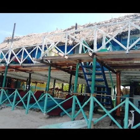 Hostal بلايا بلانكا المظهر الخارجي الصورة