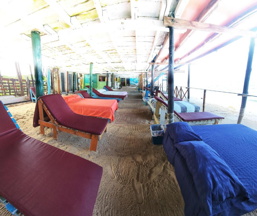 Hostal بلايا بلانكا المظهر الخارجي الصورة