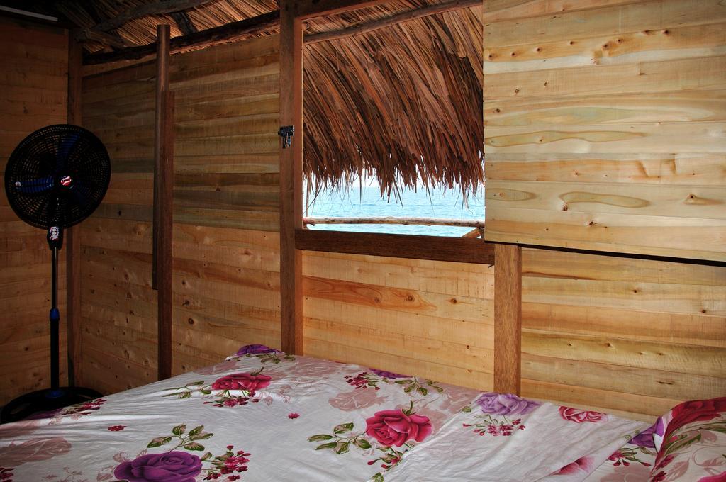 Hostal بلايا بلانكا الغرفة الصورة